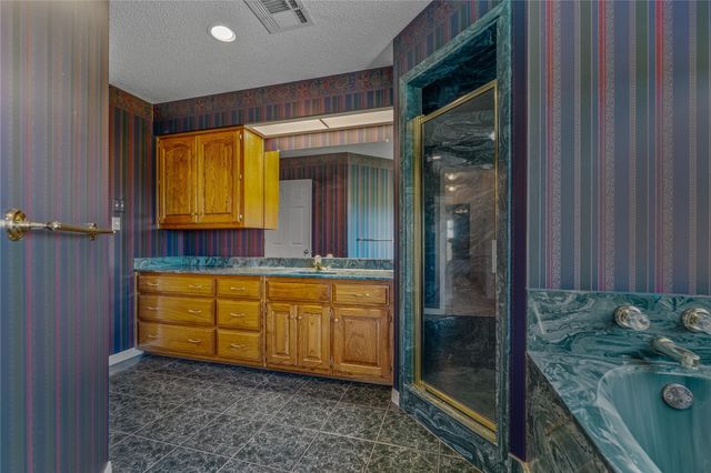 584 S Hanath Kuehl RD, Riesel, TX 76682