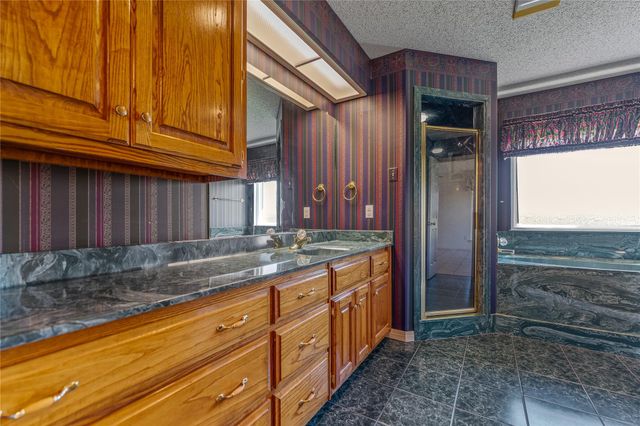 584 S Hanath Kuehl RD, Riesel, TX 76682