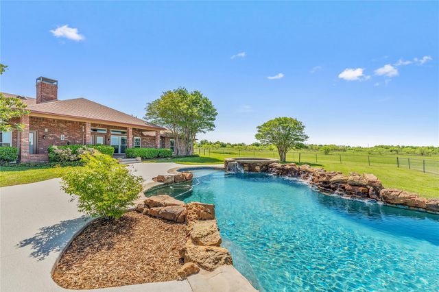 584 S Hanath Kuehl RD, Riesel, TX 76682