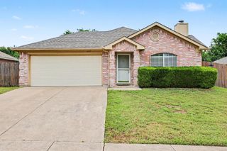 221 Los Angeles Drive, Glenn Heights, TX 75154