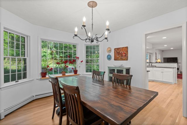 8 Friendship Lane, Buzzards Bay, MA 02532