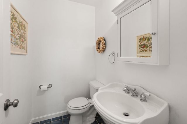 8 Friendship Lane, Buzzards Bay, MA 02532