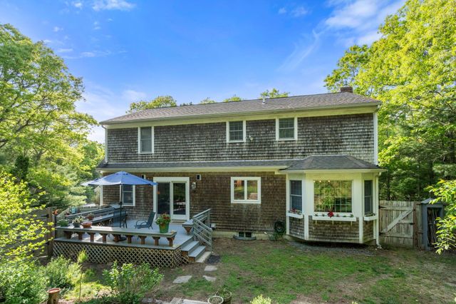 8 Friendship Lane, Buzzards Bay, MA 02532