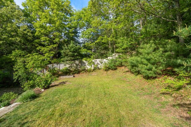 8 Friendship Lane, Buzzards Bay, MA 02532