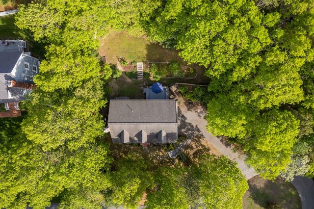 8 Friendship Lane, Buzzards Bay, MA 02532
