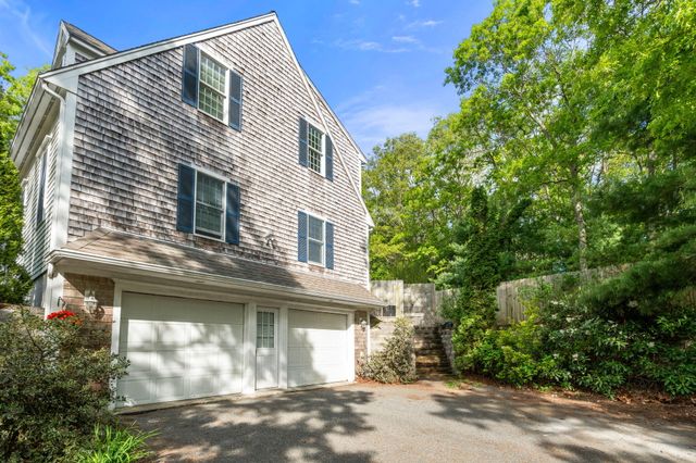 8 Friendship Lane, Buzzards Bay, MA 02532