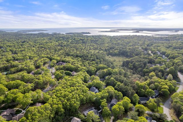 8 Friendship Lane, Buzzards Bay, MA 02532