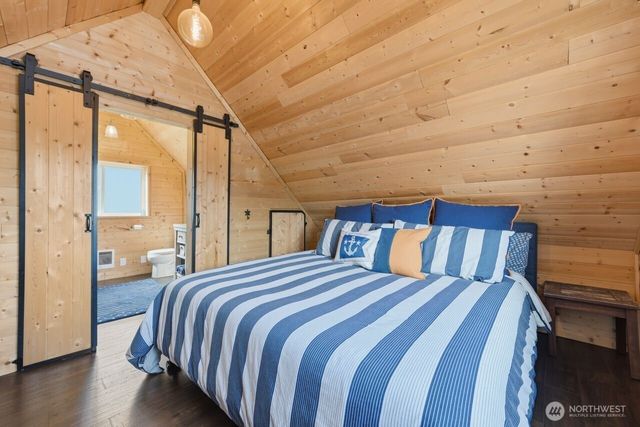 270 E Grapeview Point Road, Allyn, WA 98524