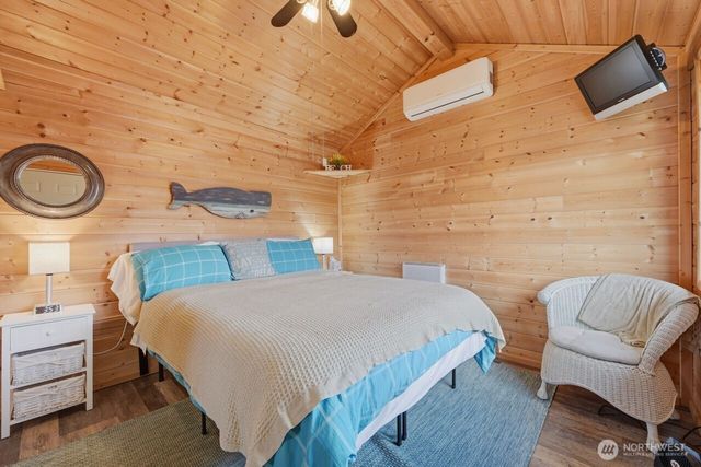 270 E Grapeview Point Road, Allyn, WA 98524