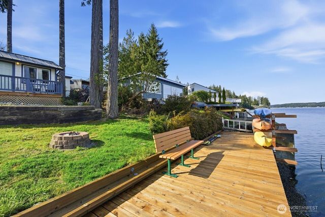 270 E Grapeview Point Road, Allyn, WA 98524