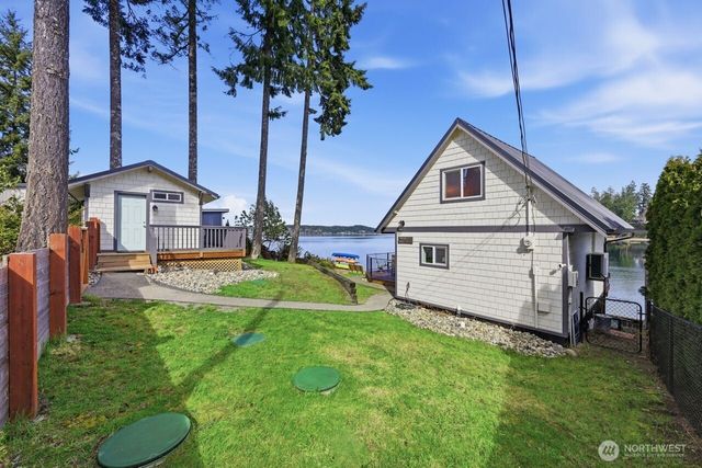 270 E Grapeview Point Road, Allyn, WA 98524