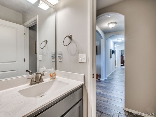 10101 S 232nd East Avenue, Broken Arrow, OK 74014