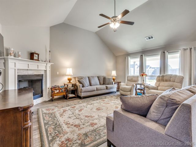 10101 S 232nd East Avenue, Broken Arrow, OK 74014