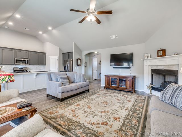 10101 S 232nd East Avenue, Broken Arrow, OK 74014