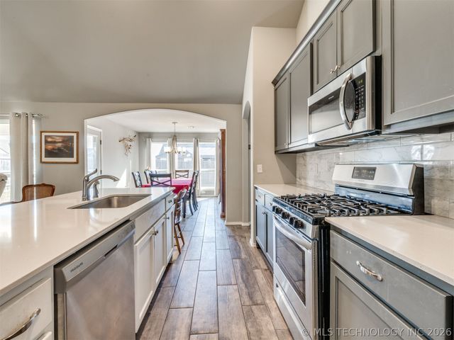 10101 S 232nd East Avenue, Broken Arrow, OK 74014