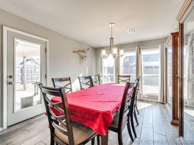 10101 S 232nd East Avenue, Broken Arrow, OK 74014