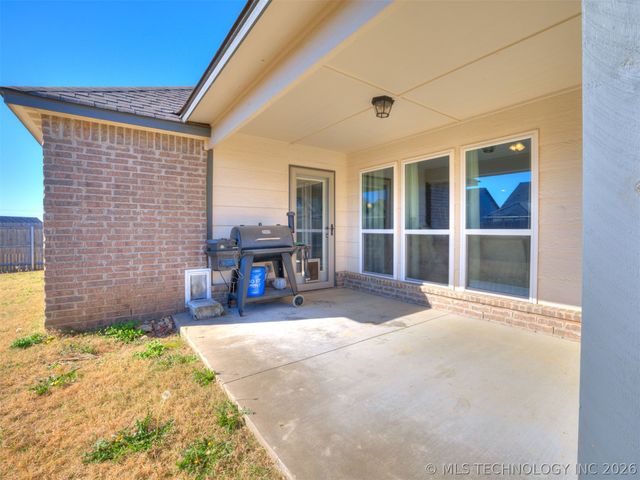 10101 S 232nd East Avenue, Broken Arrow, OK 74014