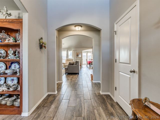 10101 S 232nd East Avenue, Broken Arrow, OK 74014