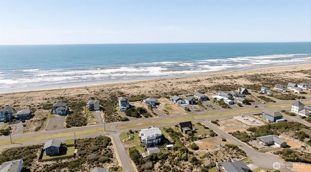 1171 Ocean Shores Boulevard SW, Ocean Shores, WA 98569