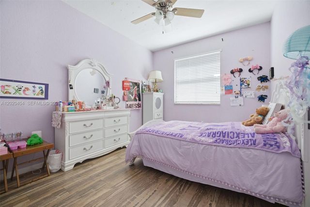 977 NE 37th Pl, Homestead, FL 33033