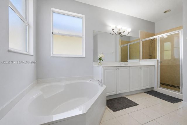 977 NE 37th Pl, Homestead, FL 33033