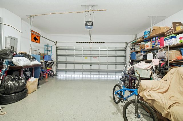977 NE 37th Pl, Homestead, FL 33033