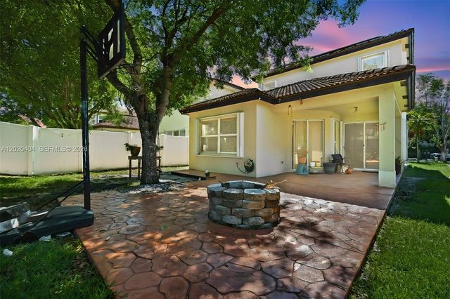 977 NE 37th Pl, Homestead, FL 33033