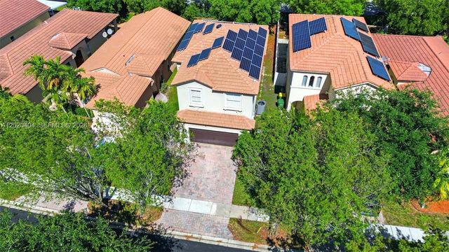 977 NE 37th Pl, Homestead, FL 33033