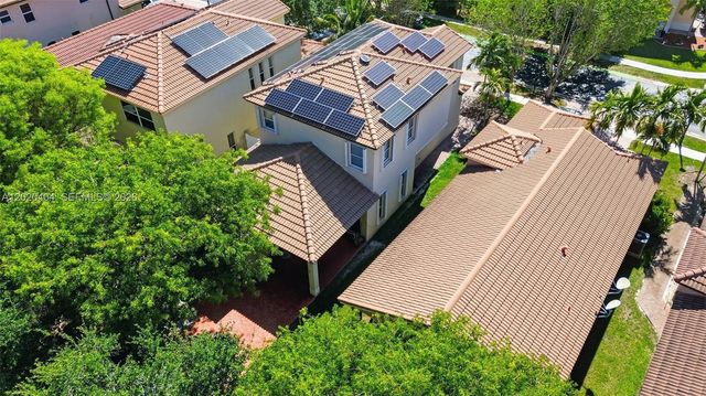 977 NE 37th Pl, Homestead, FL 33033