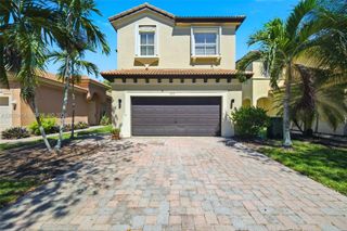977 NE 37th Pl, Homestead, FL 33033