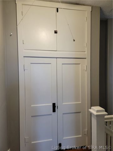 213 E FOURTH Street, Madison, IN 47250