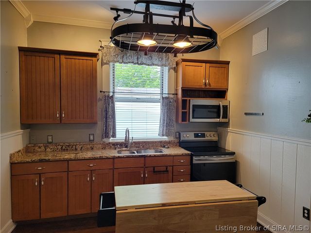 213 E FOURTH Street, Madison, IN 47250