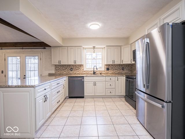 926 Beech Drive, Greenwood, IN 46142