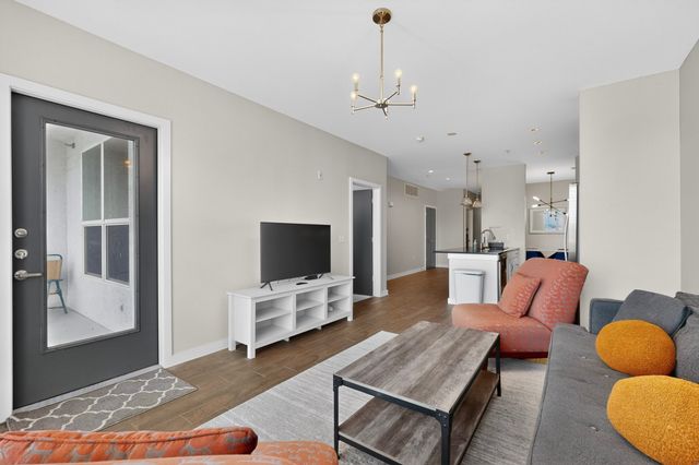 5609 Smu Boulevard 306, Dallas, TX 75206