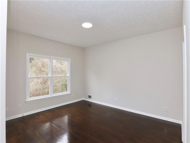 4287 Trotters Way Drive, Snellville, GA 30039