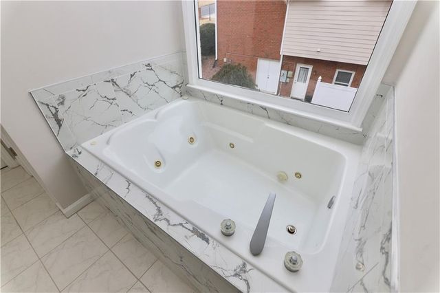 4287 Trotters Way Drive, Snellville, GA 30039