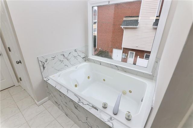 4287 Trotters Way Drive, Snellville, GA 30039