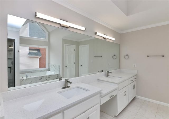 4287 Trotters Way Drive, Snellville, GA 30039