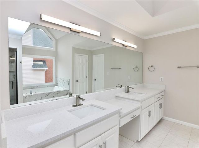 4287 Trotters Way Drive, Snellville, GA 30039