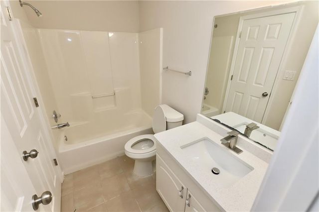 4287 Trotters Way Drive, Snellville, GA 30039