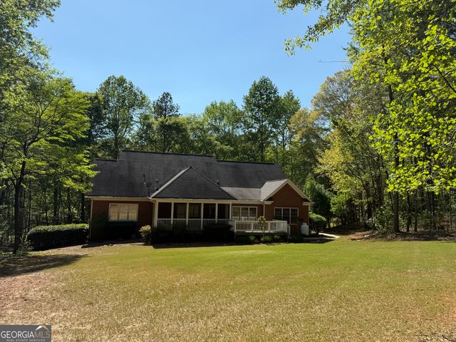 351 Antrim Glen Road, Hoschton, GA 30548