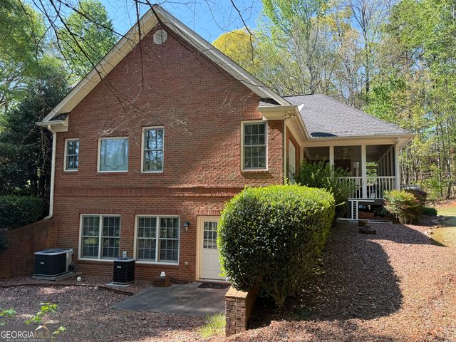 351 Antrim Glen Road, Hoschton, GA 30548