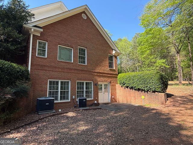 351 Antrim Glen Road, Hoschton, GA 30548