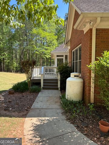 351 Antrim Glen Road, Hoschton, GA 30548