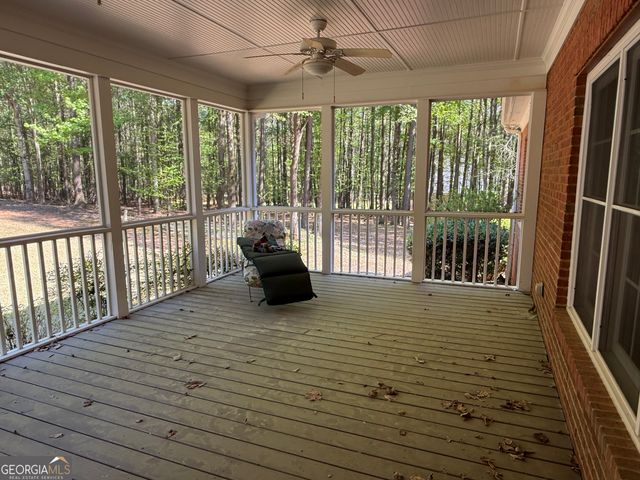 351 Antrim Glen Road, Hoschton, GA 30548