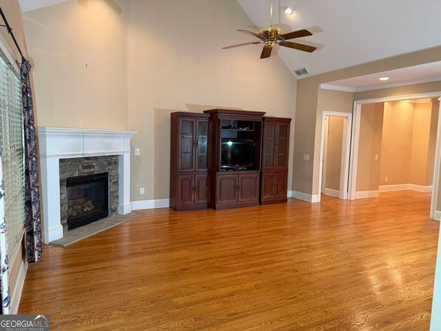 351 Antrim Glen Road, Hoschton, GA 30548