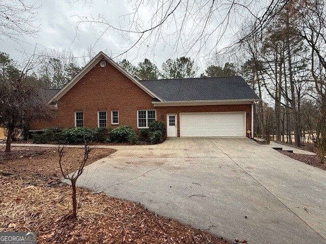 351 Antrim Glen Road, Hoschton, GA 30548