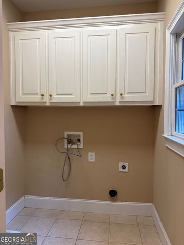 351 Antrim Glen Road, Hoschton, GA 30548