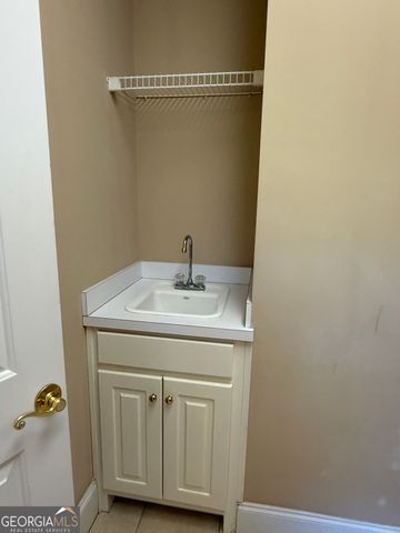351 Antrim Glen Road, Hoschton, GA 30548