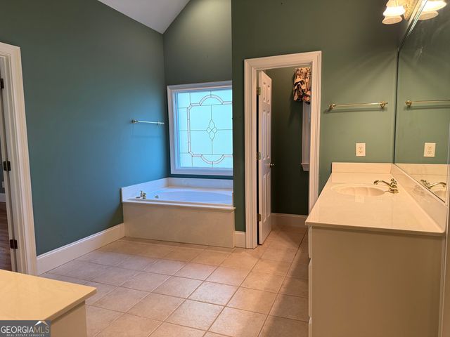 351 Antrim Glen Road, Hoschton, GA 30548